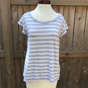 Gap white & gray T Shirt women’s size small